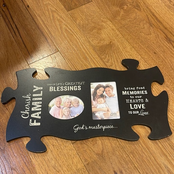 Picture frame - Picture 1 of 2